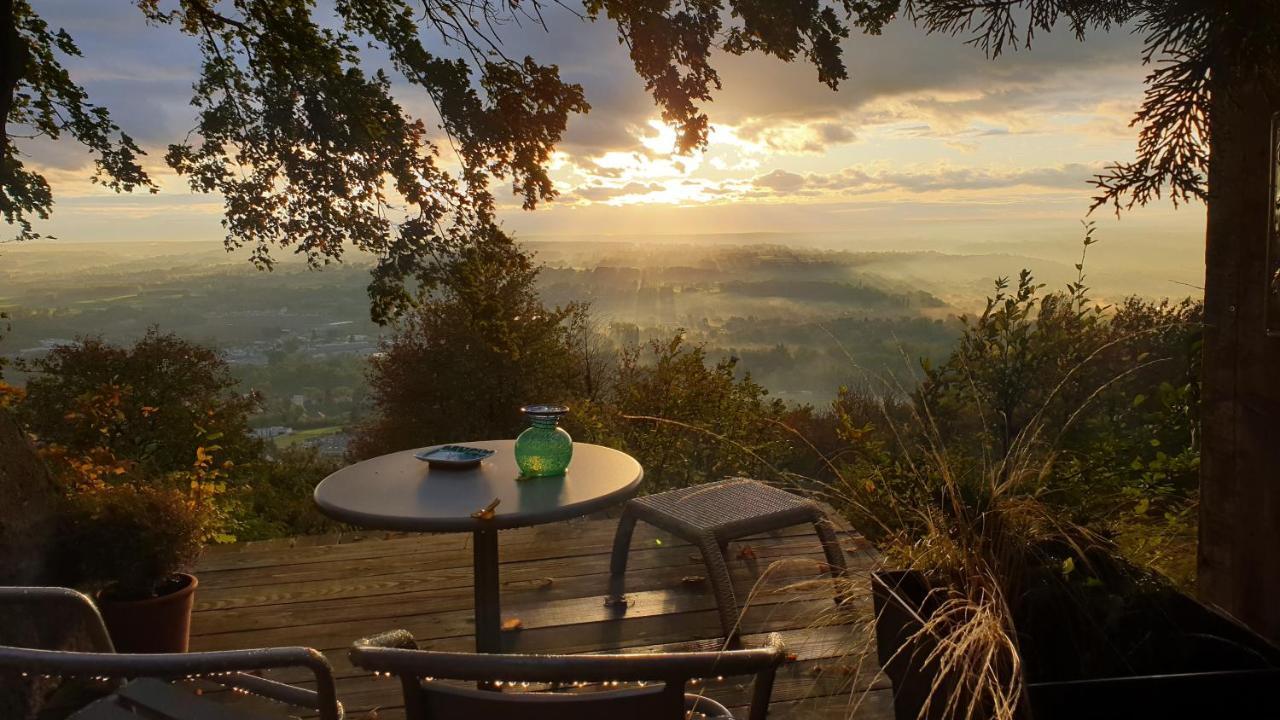 Lodge-belvedere Sur Les Hauteurs De